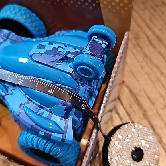 Bio stunt vehicle blue NWT - Picture 6 of 7